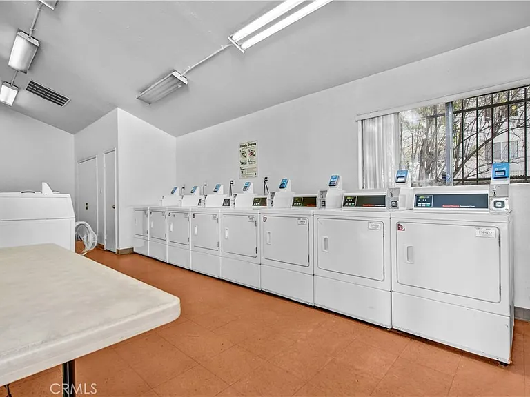 5700 Etiwanda Ave #282 — Photo 20