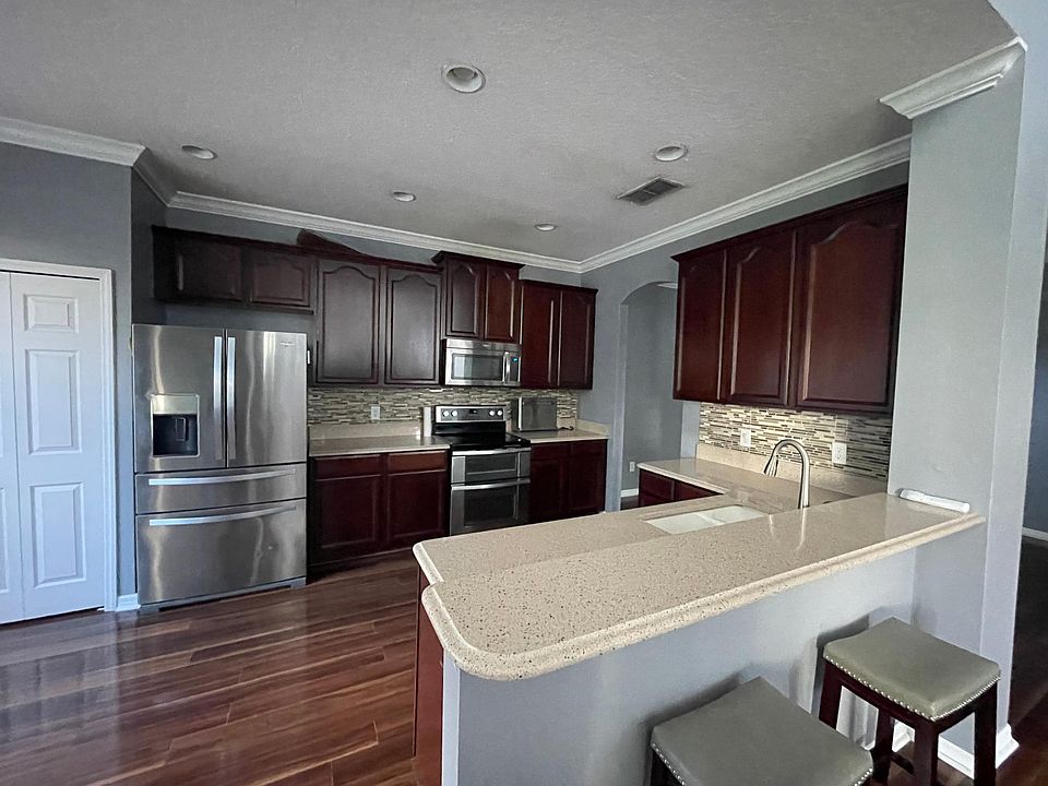 1st image of 1002 Coquina Ln