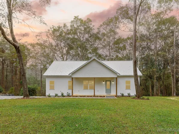 223 Lakewood Loop, Geneva, AL 36340