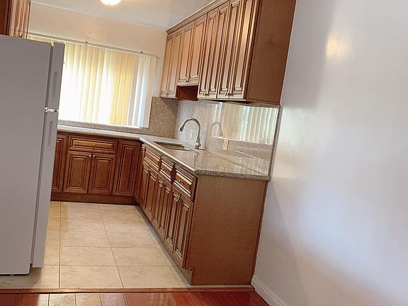4th image of 763 Arcadia Ave APT 1