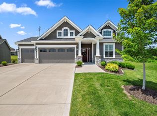 208 Menslage Ct, Saint Charles, MO 63301