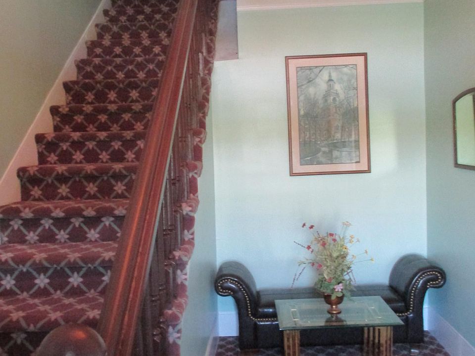 2nd image of 106 Depot St #C