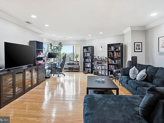5th image of 3021 Fallstaff Rd Unit 502B
