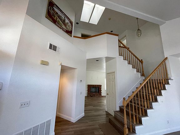 5th image of 2725 E Chaparral St