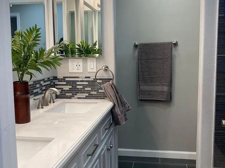 1832 E Alameda Dr — Photo 14
