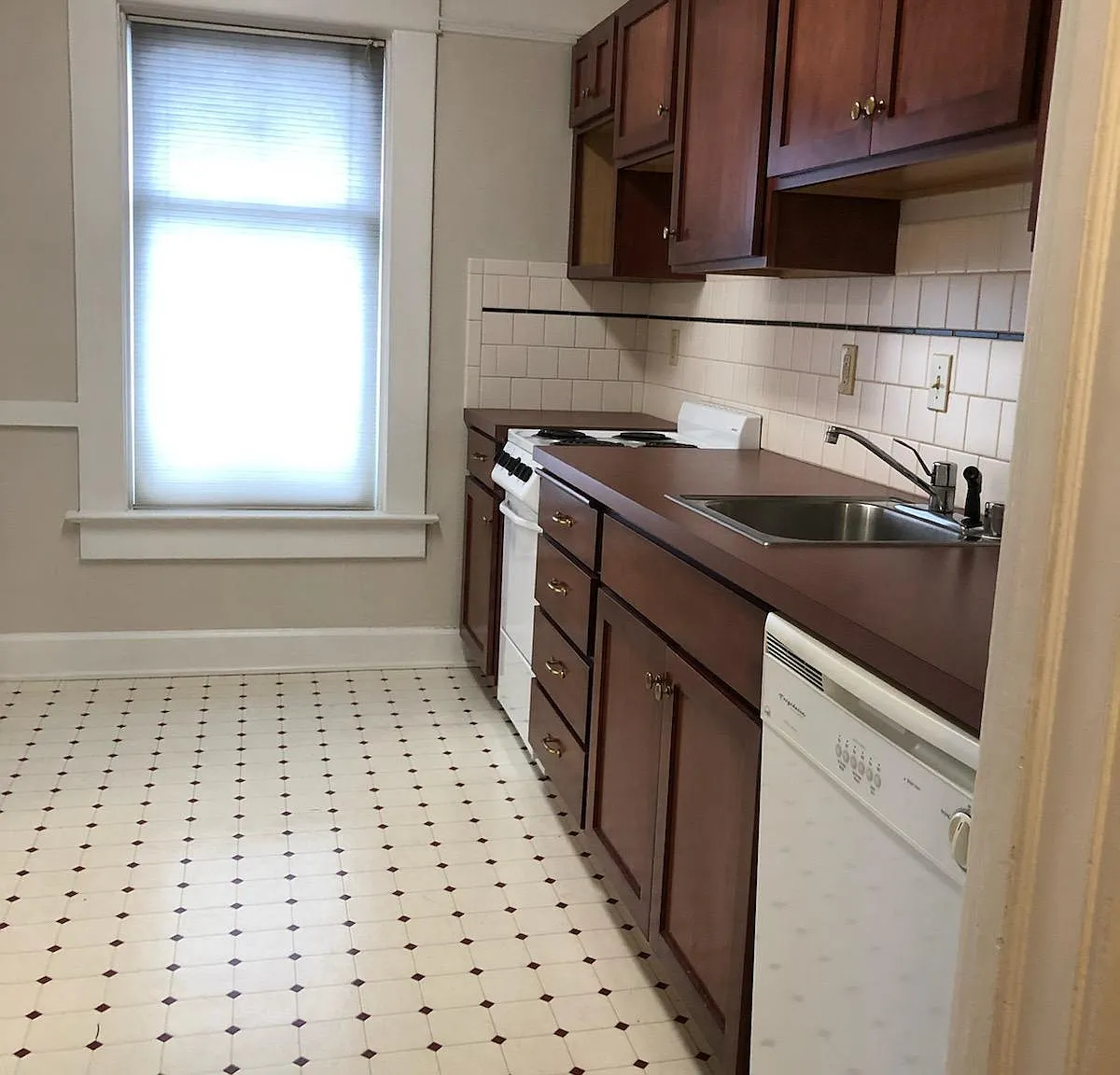 1 bed, 543 sqft, $1,075 — Photo 2