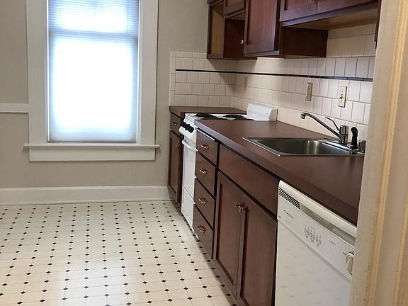 4th image of 326 W 6th Ave APT 208
