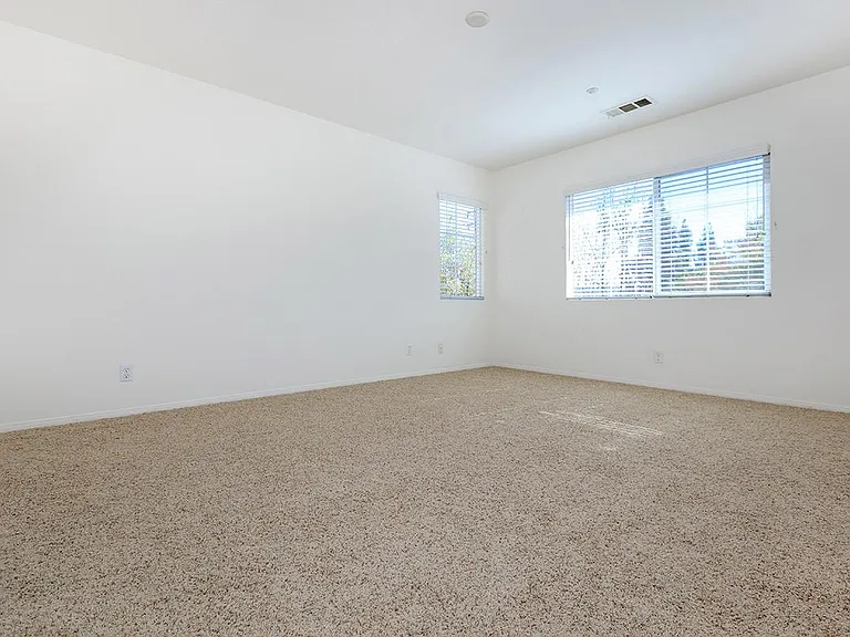 Arbor Lane Apartment Homes — Photo 18