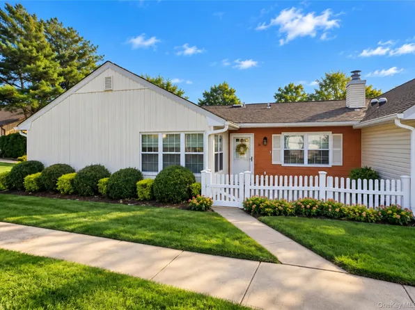36 Revere Dr, Sayville, NY 11782