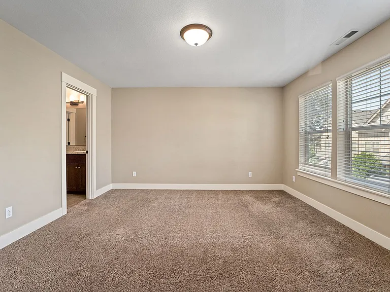 1064 SE Leonel Ln — Photo 23
