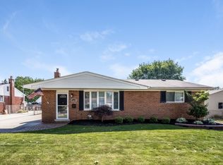 19690 Osmus St, Livonia, MI 48152