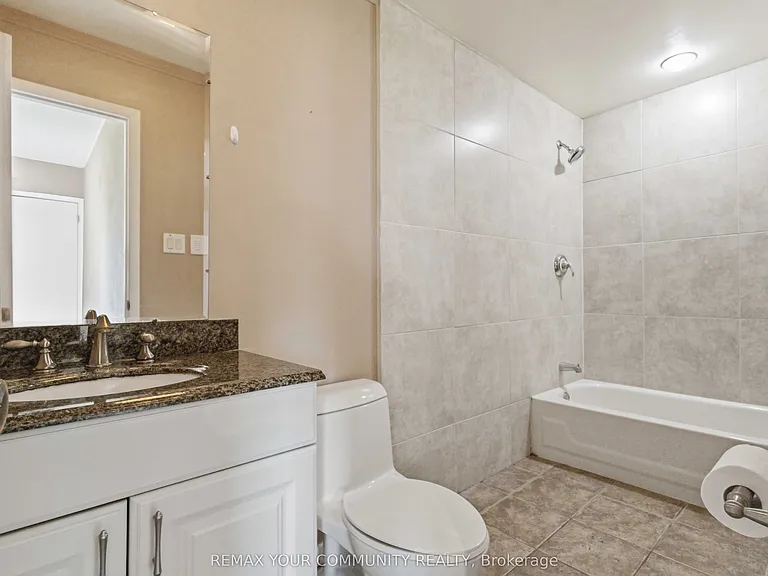 314 The Queensway S — Photo 24