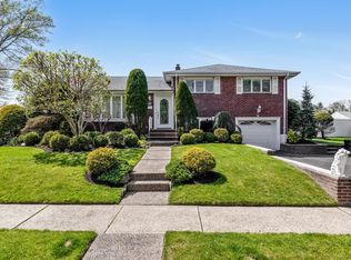 76 Beacon St, Dumont, NJ 07628