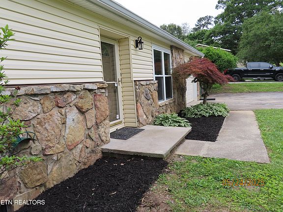 4th image of 5820 Rockwood Ln
