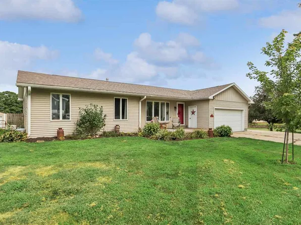 600 S Riggs St, Lone Tree, IA 52755
