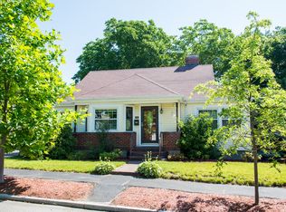 22 Rowena St, Worcester, MA 01606