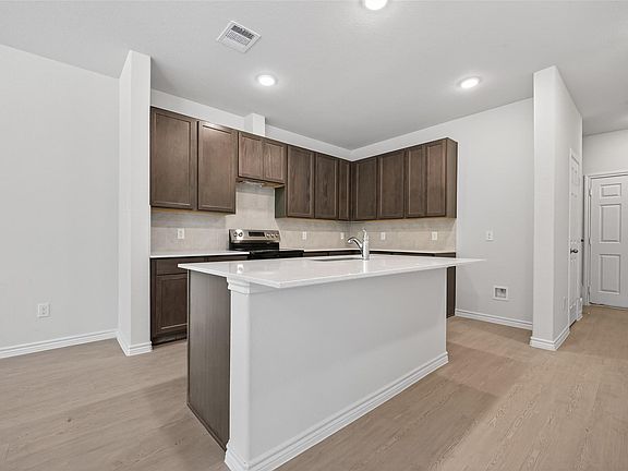 3rd image of 9020 Madera Rd
