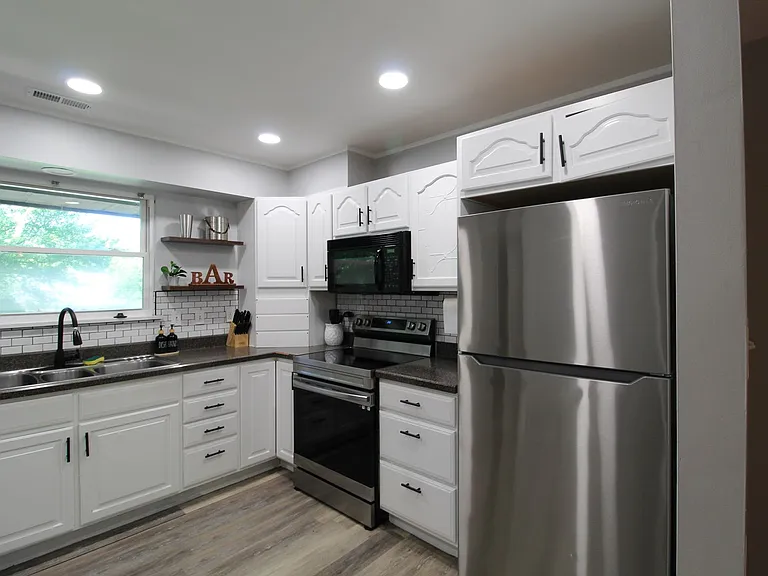 221 Alleghany Dr — Photo 20