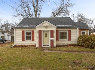 3220 E 38th St, Des Moines, IA 50317