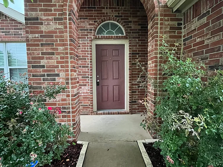 6304 Spring Ranch Dr — Photo 2