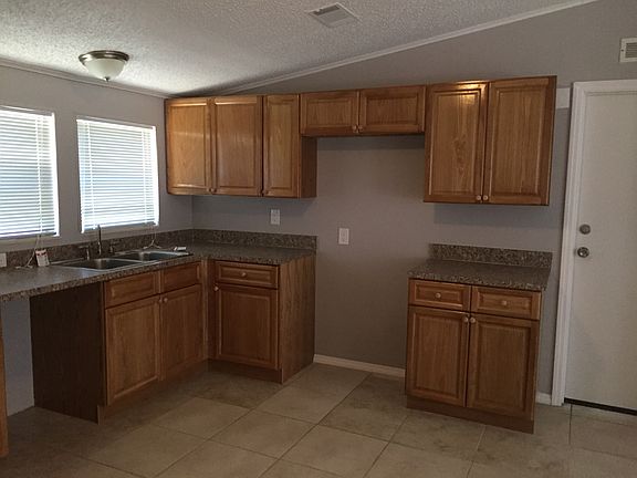4th image of 2215 Pioneer Dr