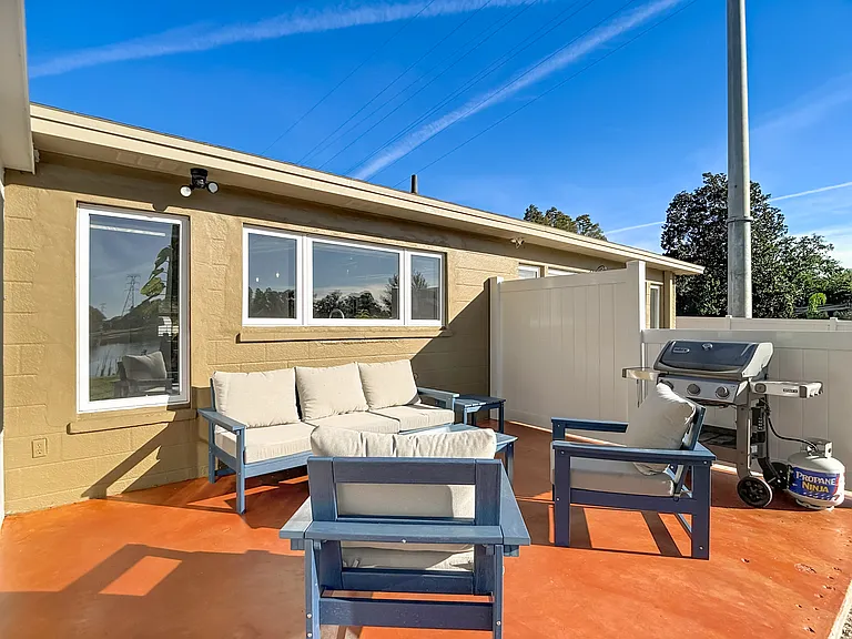 17208 Orangewood Dr — Photo 55