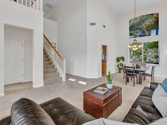 5th image of 416 Bettona Way