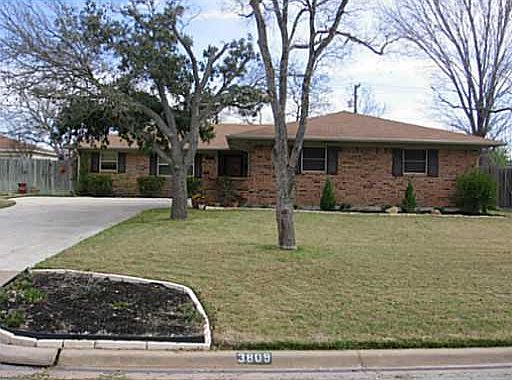 1st image of 3809 Tanglewood Dr