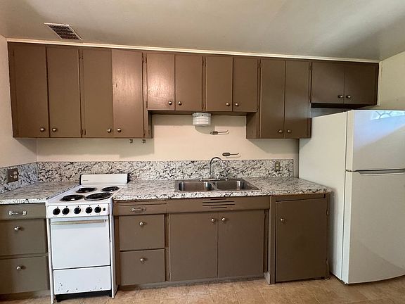 4th image of 309 N 41st Ave APT 16