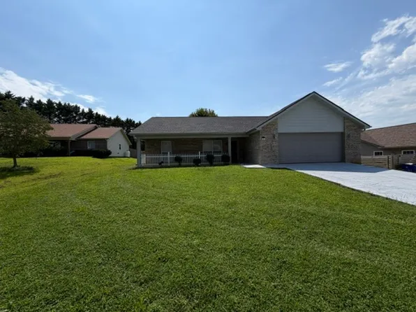 2811 June Bug Way, Maryville, TN 37803