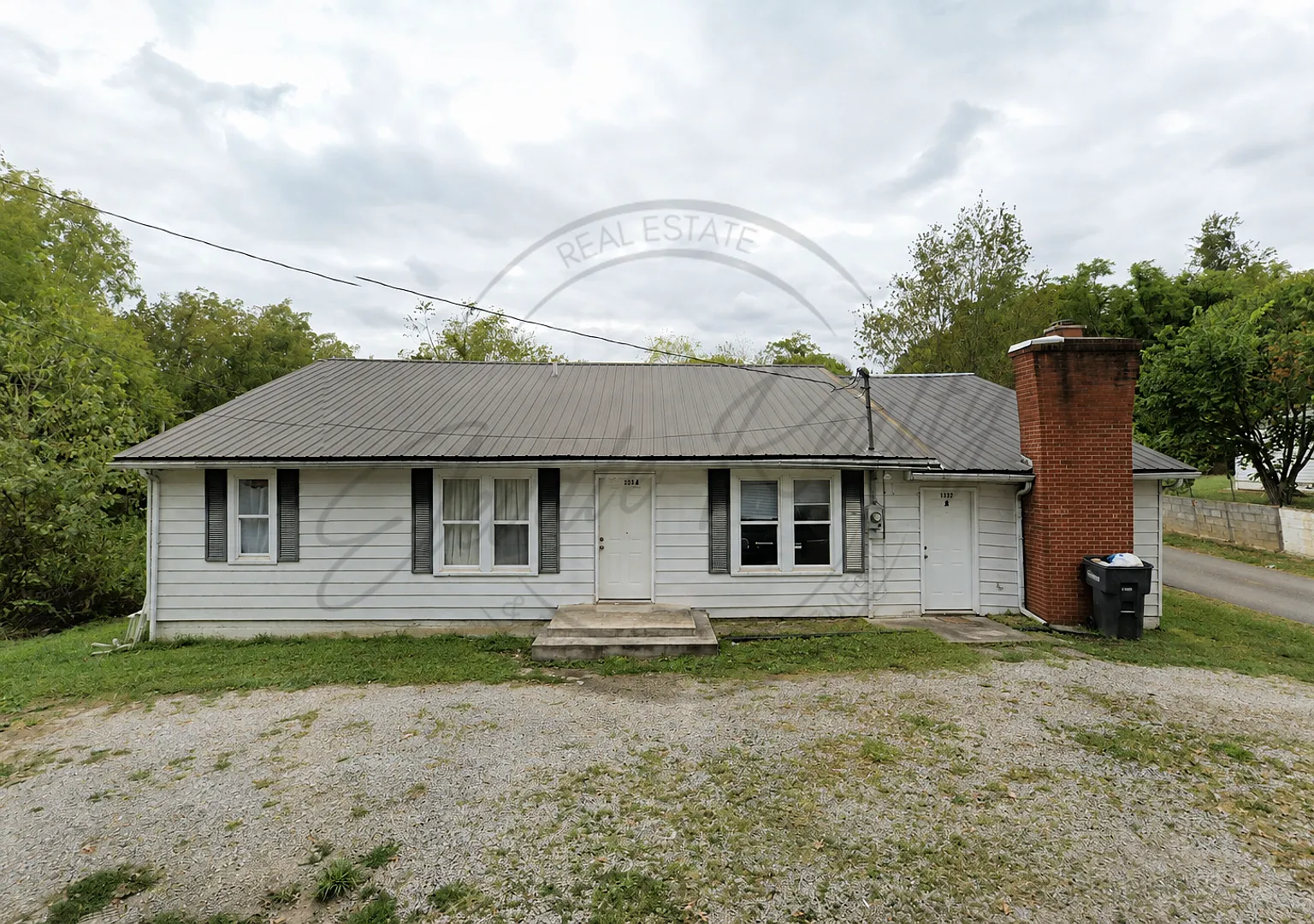 Special: 1/2 Off First Months Rent For Lovely Ranch 3 Bedroom Duplex! — Photo 2