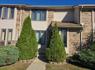 4057 Brookfield Blvd, Sterling Heights, MI 48310