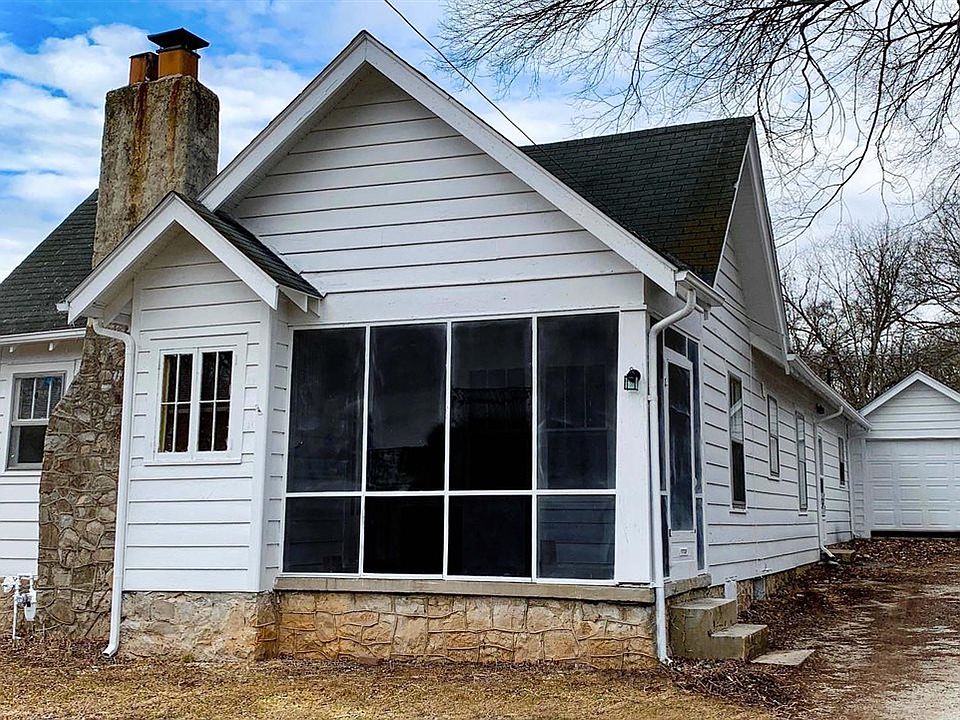 1st image of 516 Regents Ave