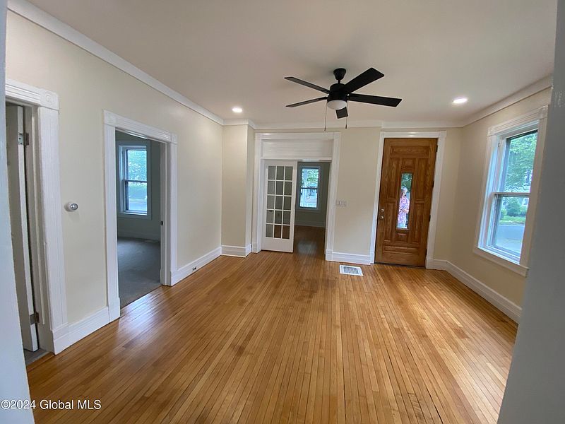 4th image of 35 Chester Street