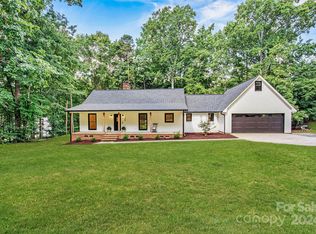 7864 Lakeview Dr, Denver, NC 28037