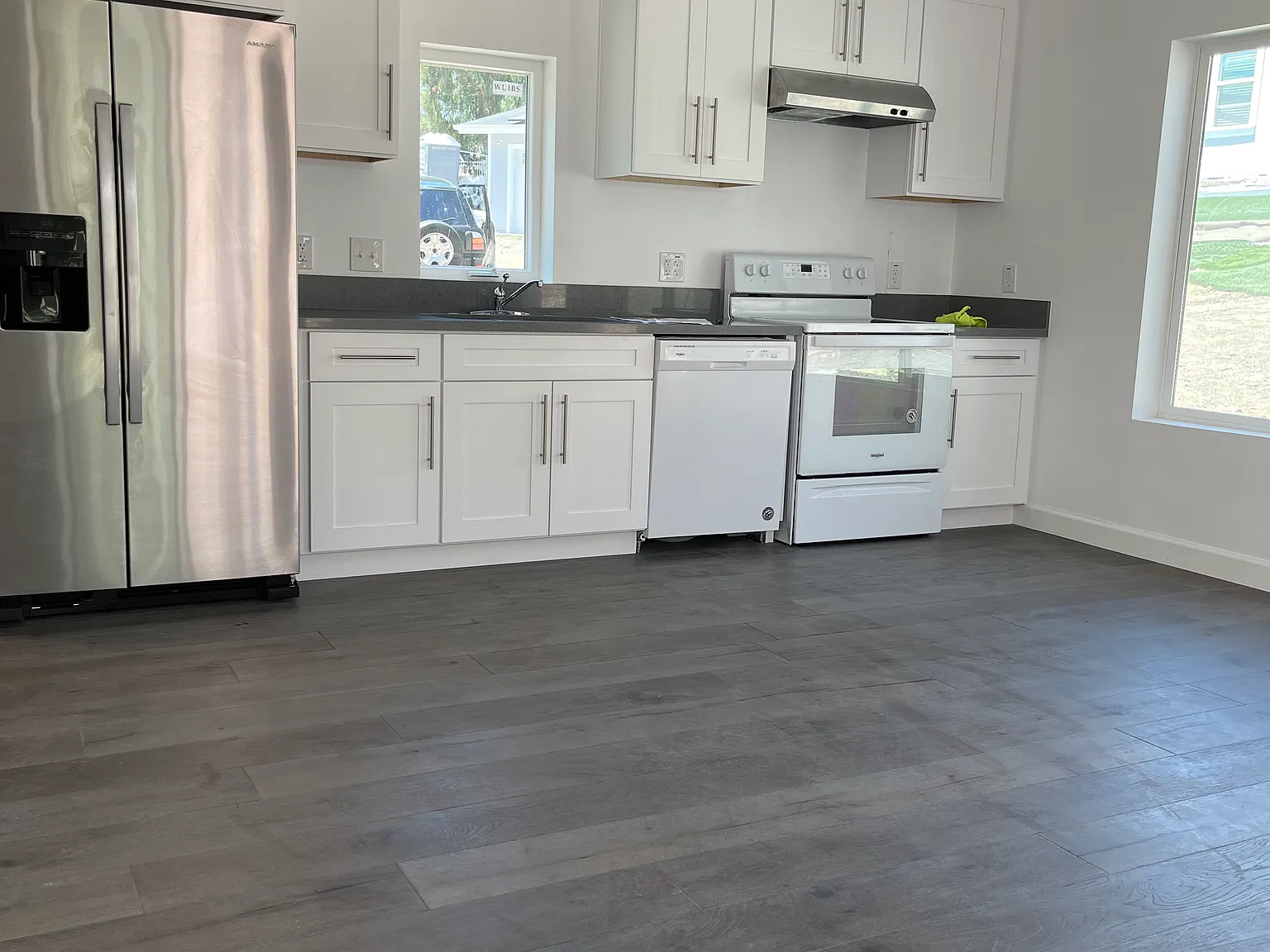 1 bed, 1000 sqft, $3,600 — Photo 3