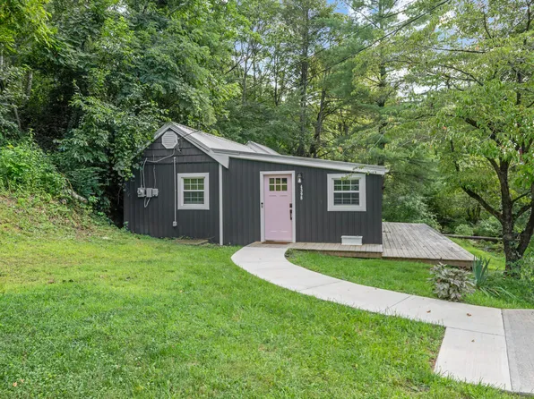 4398 Lee Hwy, Troutville, VA 24175