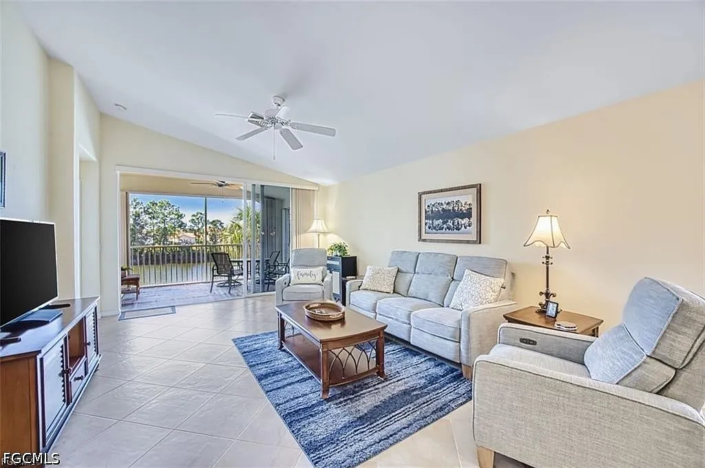 2 bed, 2.0 bath, 1530 sqft, $4,700 — Photo 4