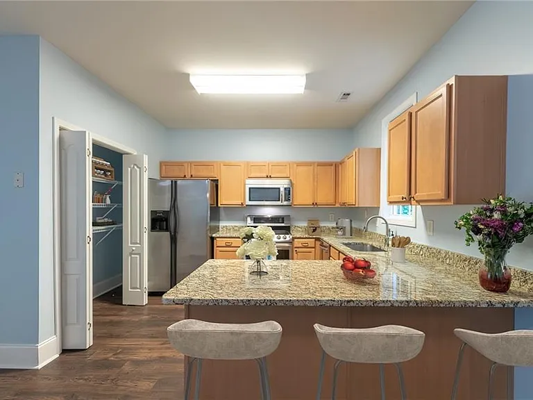 5181 Heather Rd SE — Photo 2