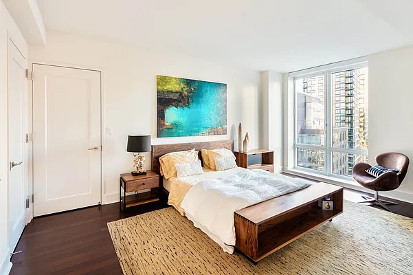 Rented by Compass | media 23