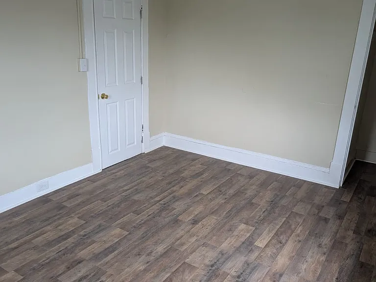 602 Ackley St — Photo 2