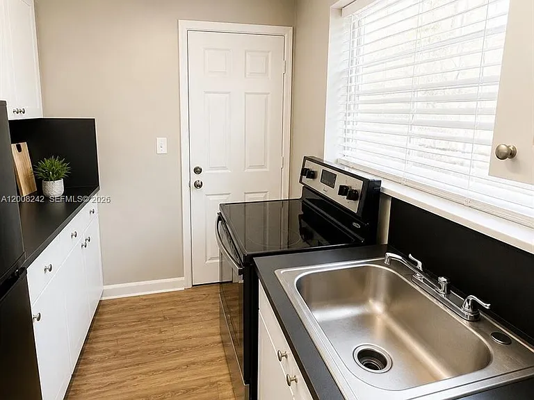 375 SW 19th Ave #2 — Photo 17