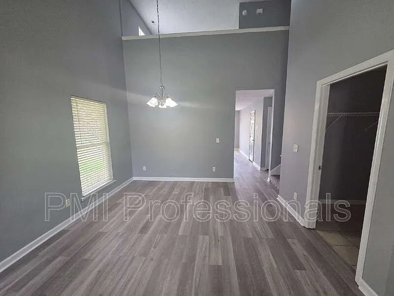 1214 Timber Creek Dr — Photo 4