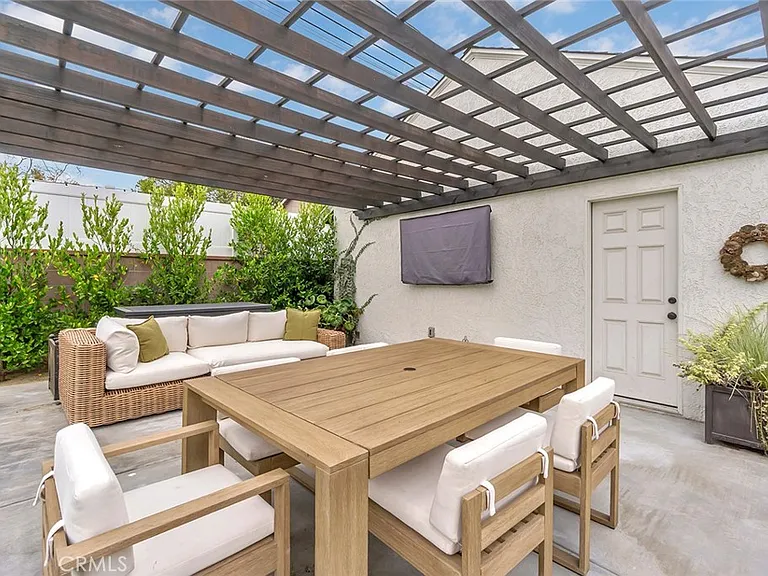 3220 Iroquois Ave — Photo 33