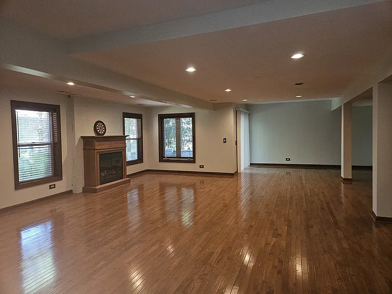 733 Woodbury Ct — Photo 23