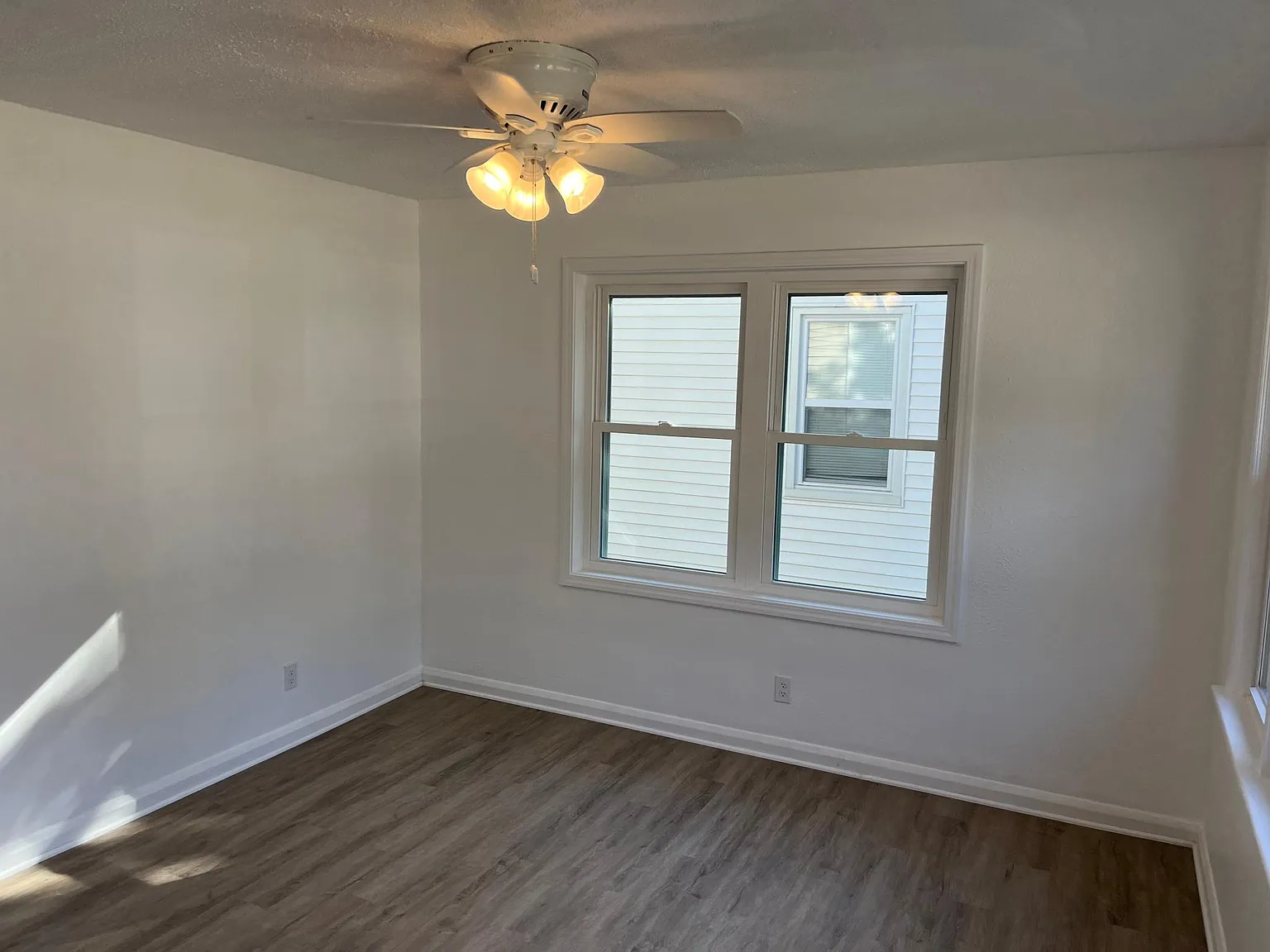 245 Monica Dr — Photo 3