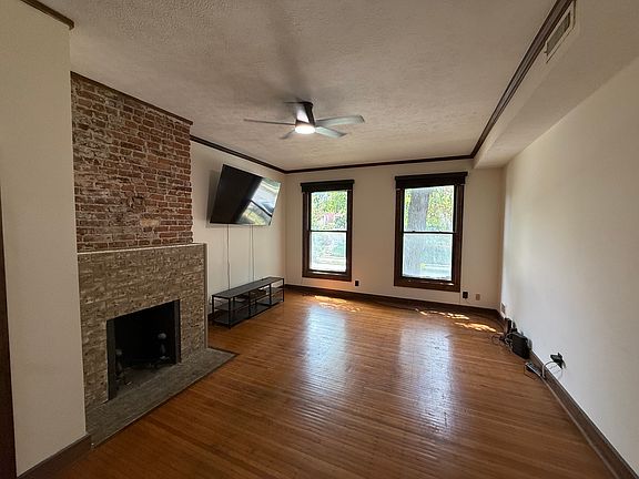 3rd image of 2107 N Pennsylvania St APT 1