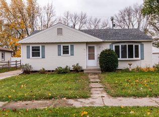 812 11 1/2 St SW, Rochester, MN 55902