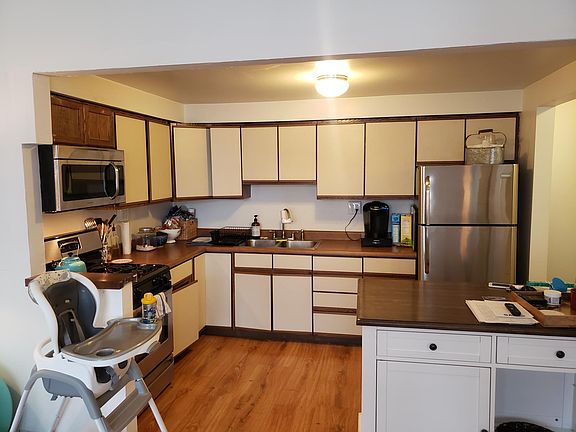 5th image of 2804 Sarah St #1