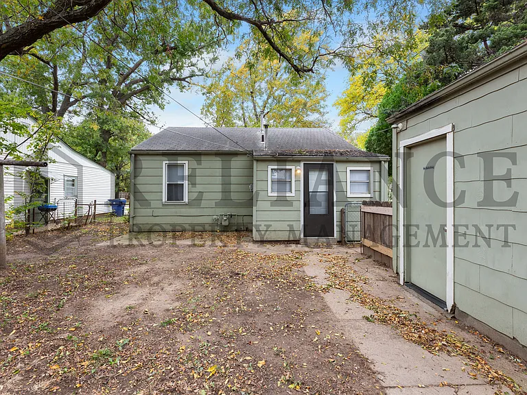 1022 S Yale St — Photo 3